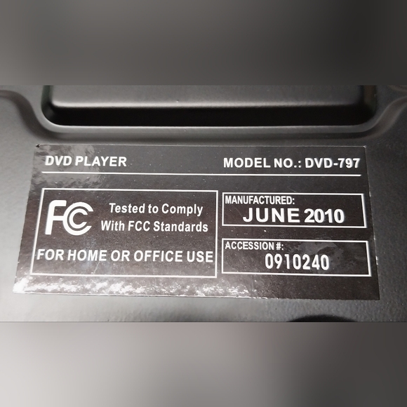 DVD-797 Player DIVX MP3 HDCD Mpeg4 SVCD VCD CD CD-RW PICTURE-CD Dolby Digital - Picture 3 of 17